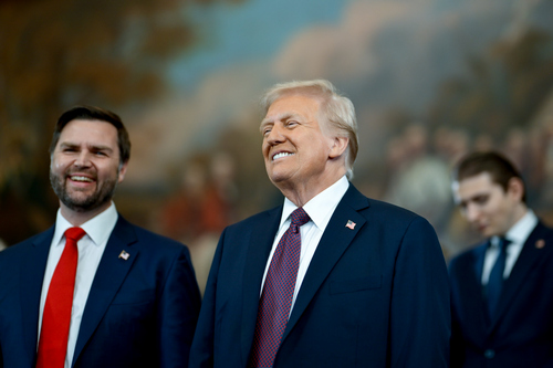 Представник Білого дому заявив, що Трамп зберігає лист для Венса у разі, якщо з ним "щось трапиться"